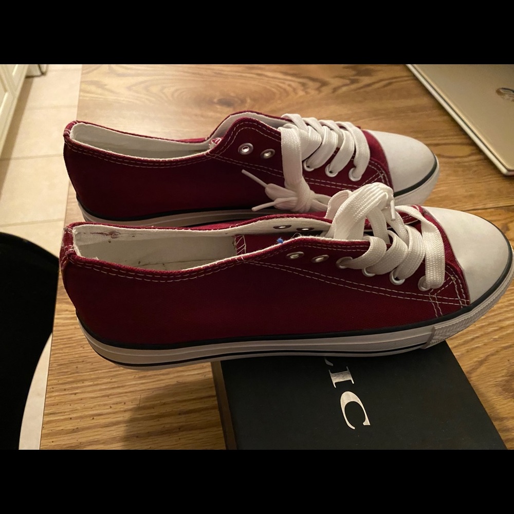 Brand New Pair Of Women Sneakers